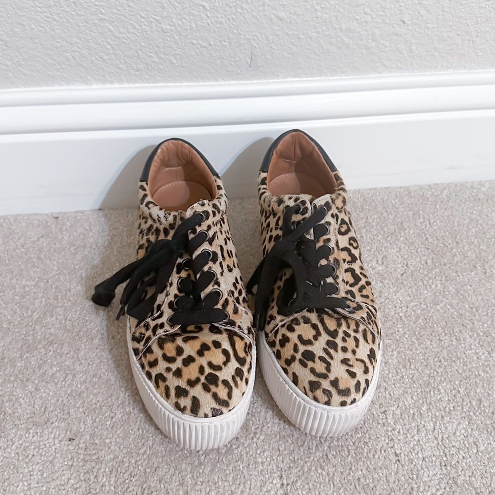 HALOGEN Platform Cheetah Print Sneakers